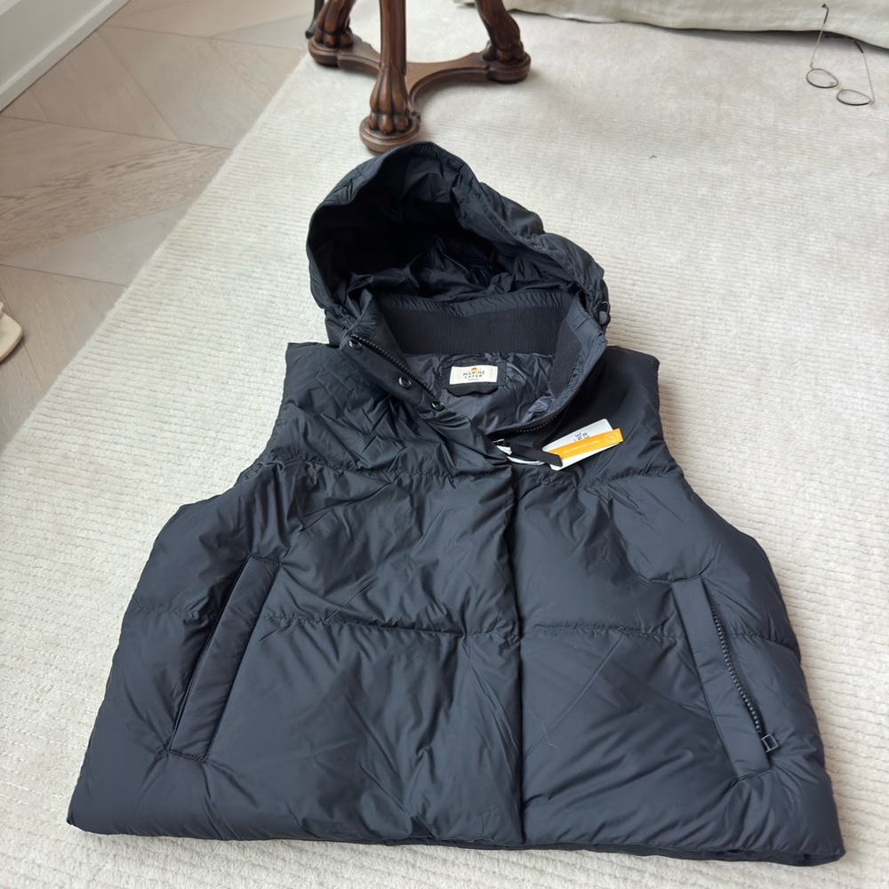 Marine Layer NWT Black Puffer Vest with Hood